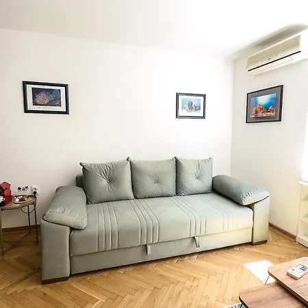 Petra 073 * Belgrado