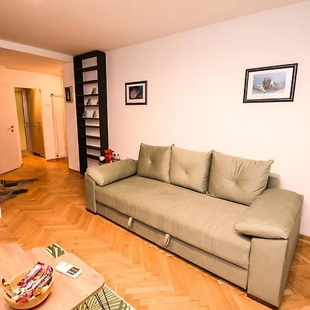 Petra 073 Appartamento Belgrado